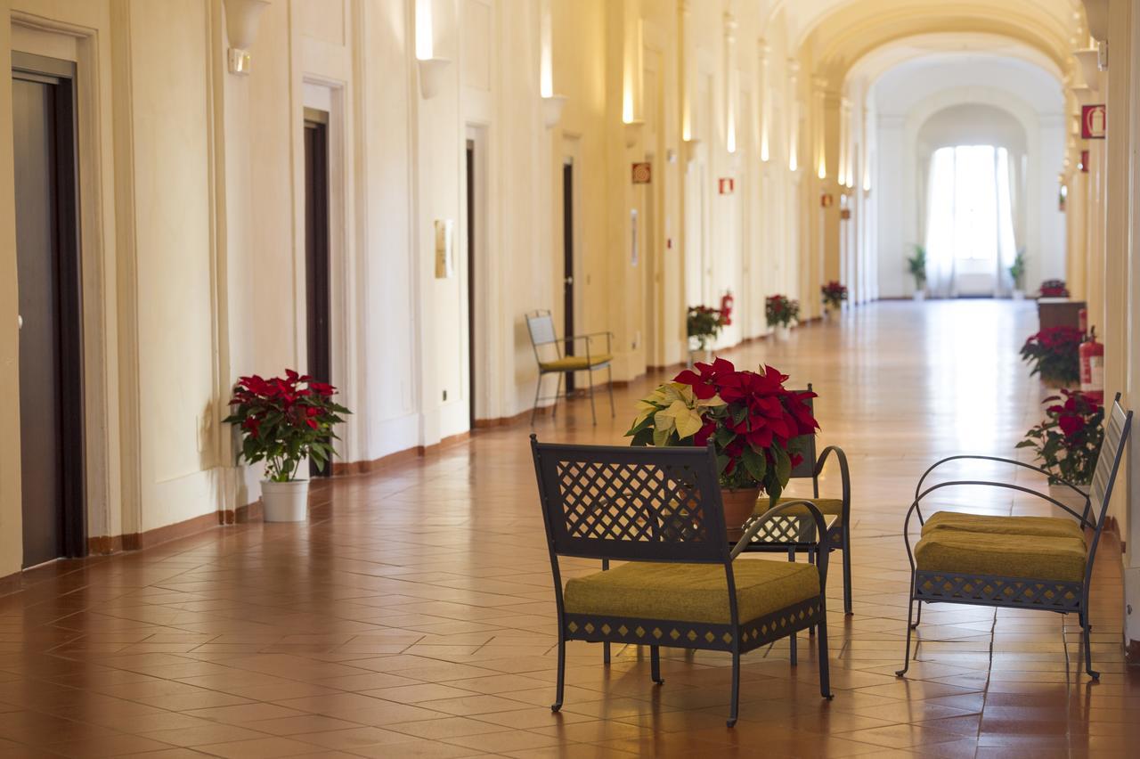 Bed and Breakfast Domus Sessoriana Рим Экстерьер фото